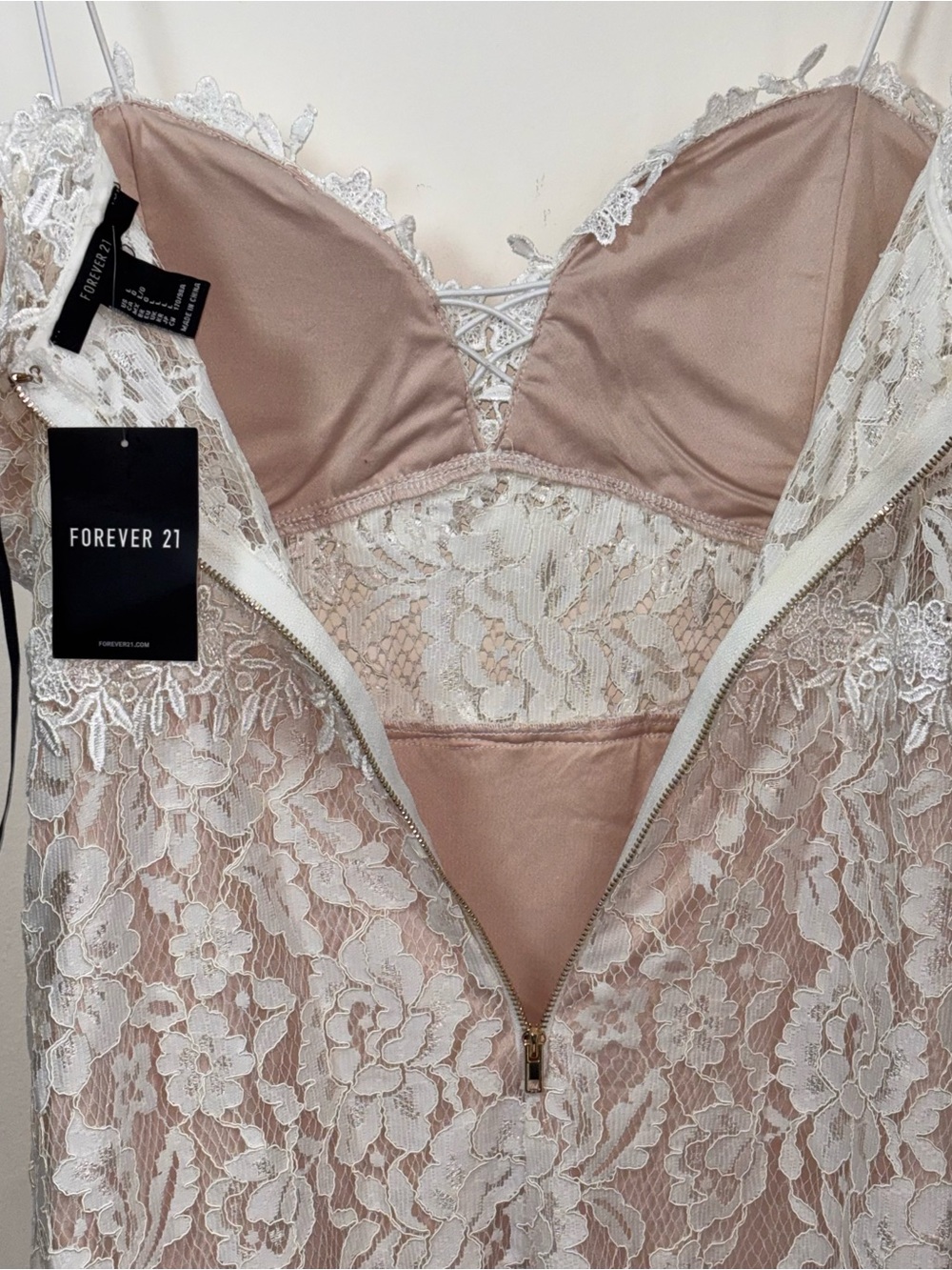 NWT Forever 21 Timeless Women's Nude Lace Dress